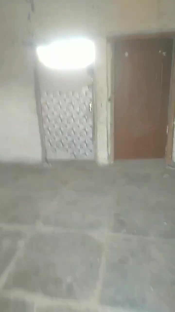 يالله سلام عليكم بيت زراعي مثل مموضح بالفيديو عنوانه الشعله منطقه الدهله مقابل النزاهه بيت يرادله ترميم وسياجه جديد سعره بس 3 ملاين  دينار عراقي للاستفسار الاتصال على واتس اب ***********
