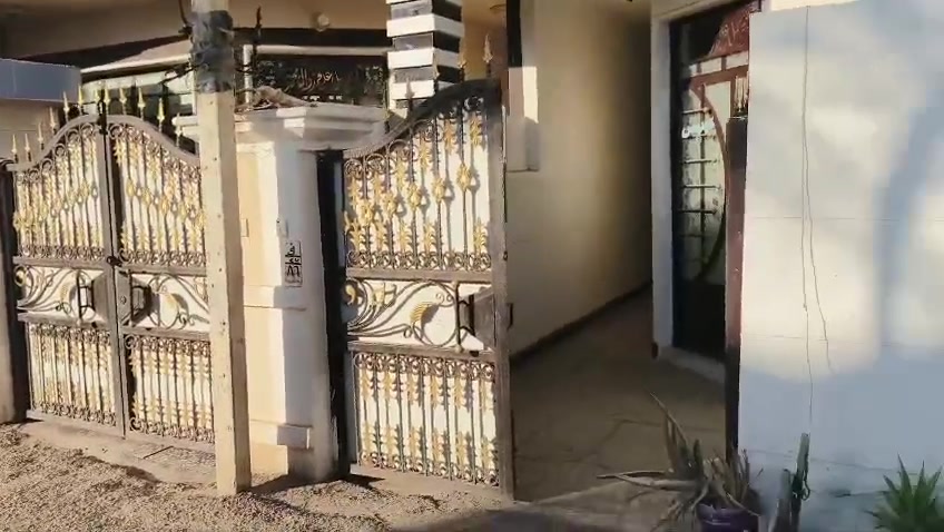 السلام عليكم ورحمة الله وبركاته بيت مساحه 100 راشديه قرب الناحيه نوع العقار سند 25 البيت طابوك جمهوري قرب الدكتوره داليا ام الاسنان قريب كلش ع شارع عام مقابيل نهر دجله سعر البيت 110 وبي مجال البيت يحتوي ع ثلاث غرف نوم اخوكم كرم الدليمي رقمي ***********
