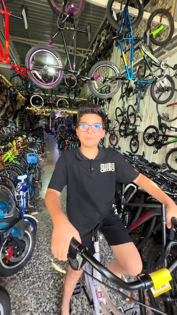 : 🚴‍♂️🔥 زبوننا اليوم اختار وأخذ هذا البايسكل الـ BD Santos 😍🔥 🇯🇵 BD Sants2022 ✅ ياباني أصلي مو تجاري 🎨 متوفر بعدة ألوان 💪 جودة ومتانة عالية 🚚 توصيل متوفر لجميع المحافظات 📩 للاستفسار راسلونا على الصفحة #الهم_صلي_على_محمد_وأل_محمد #معرض_ابوسجاد_للبايسكلات #بايسكل_بنات #بيدي #سانتوس2020  📞 *********** 🔥 اختار الأصلي… وخلي الجودة تحچي عن نفسها! 📍 كلشي من عدنا… من الاختيار للتوصيل ❤
