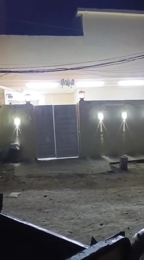 السلام عليكم دار للبيع المساحه 100 متر طابق أونص ملك صرف بدون وقف بنزال خزعل يبعد عن الشارع 300 متر للبيع فقط الاستفسار على الرقم الهاتف ***********او وتساب
