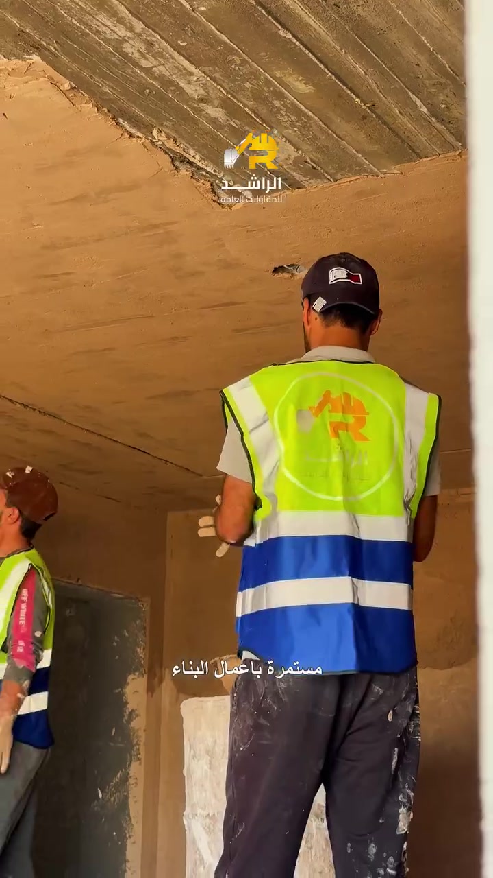 للفخامه عنوان ✨
جانب من اعمال شركة الراشد 🏘️
مزرعه بمساحة نص دونم مساحه بناء 130متر تحتوي على 2غرف نوم وصاله ومطبخ وصحيات وأنتم بكرامة معا مسبح بقياس 12*6 نظام سكمر وباربكيو وحديقه وكراج وجلسه وسياج بلوك ارتفاع 3متر كل الأعمال من تنفيذنا  اي شخص يريد يسوي مزرعة احنا بل خدمه استفسار اتصال او واتساب ***********7850009924
