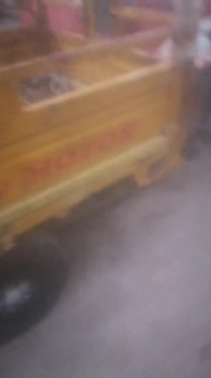 سلام عليكم ستوت للبيع ادوات فر س حلوه نظيفه محرك ما ابيها كهربائيات شغاله ستوته حلوه  بديه نضيف مكان  البصره  ابولخصيب سعر750بيه مجال قليل  ***********
