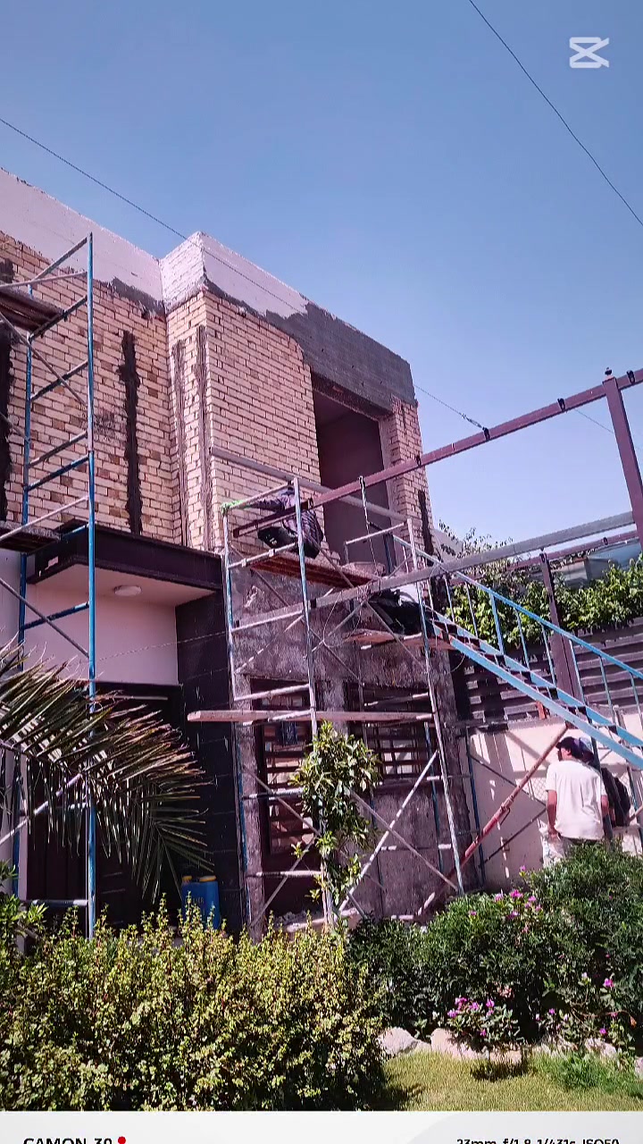 كادر عمل لبخ متفرغ حالياً شرط استلام مهندس***********

نص مكتوب في الصور:
- CAMON 30 23mm f/1.8 1/67s ISO62
- CAMON 30 23mm f/1.8 1/100s ISO106
- CAMON 30 • 23mm f/1.8 1/100s ISO139
- CAMON 30
- 23mm f/1.8 1/67s ISO73