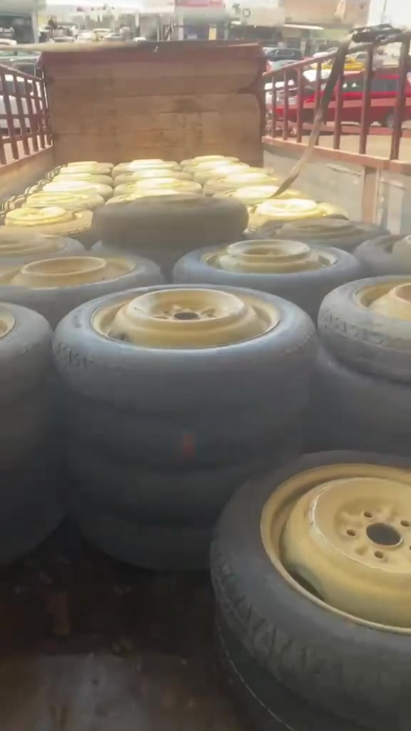 السلام عليكم يوجد سبير طوارئ ياباني  كميه جمله فقط 
الاتصال  على الرقم***********

