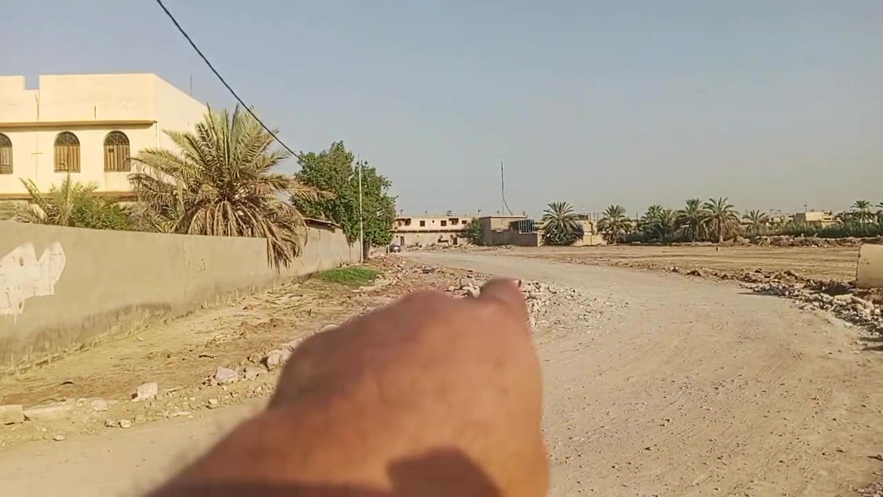 ااسلام. عليكم توجود قطعه 200 متر قريبه ع الشارع. الرئيسي تبعد عن الشارع 150.متر خدمات كامله طابو. 25 
ونطيه بيها اقرر محكمه للشراي قريبه ع محطه
دعيل .للتواصل ***********
