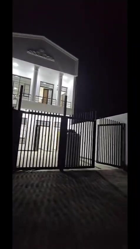 سلام عليكم يتوفر ٤ مشتملات للايجار نهايه 
الشرطه الخامسه سويب قرب  الشارع العام 
وقرب مضيف ابو الياس العامري..
للتواصل اتصال ع هذا رقم  ***********
