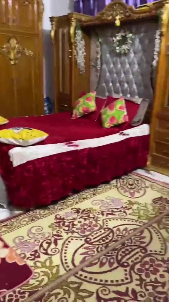 دار للبيع مساحه 1200 م سند 25طريق العلويه شريفه عليها السلام بإتجاه طويريج طريق المشايه ***********
