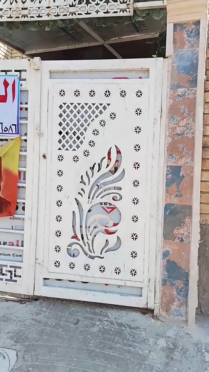 السلام عليكم من رخصت مدير الكروب بيت للبيع مساحة 125متر رئاسة الثالثة الشارع خلف البانزين خانه بناء سنة 24 زراعي سند 25رقم ***********/***********
