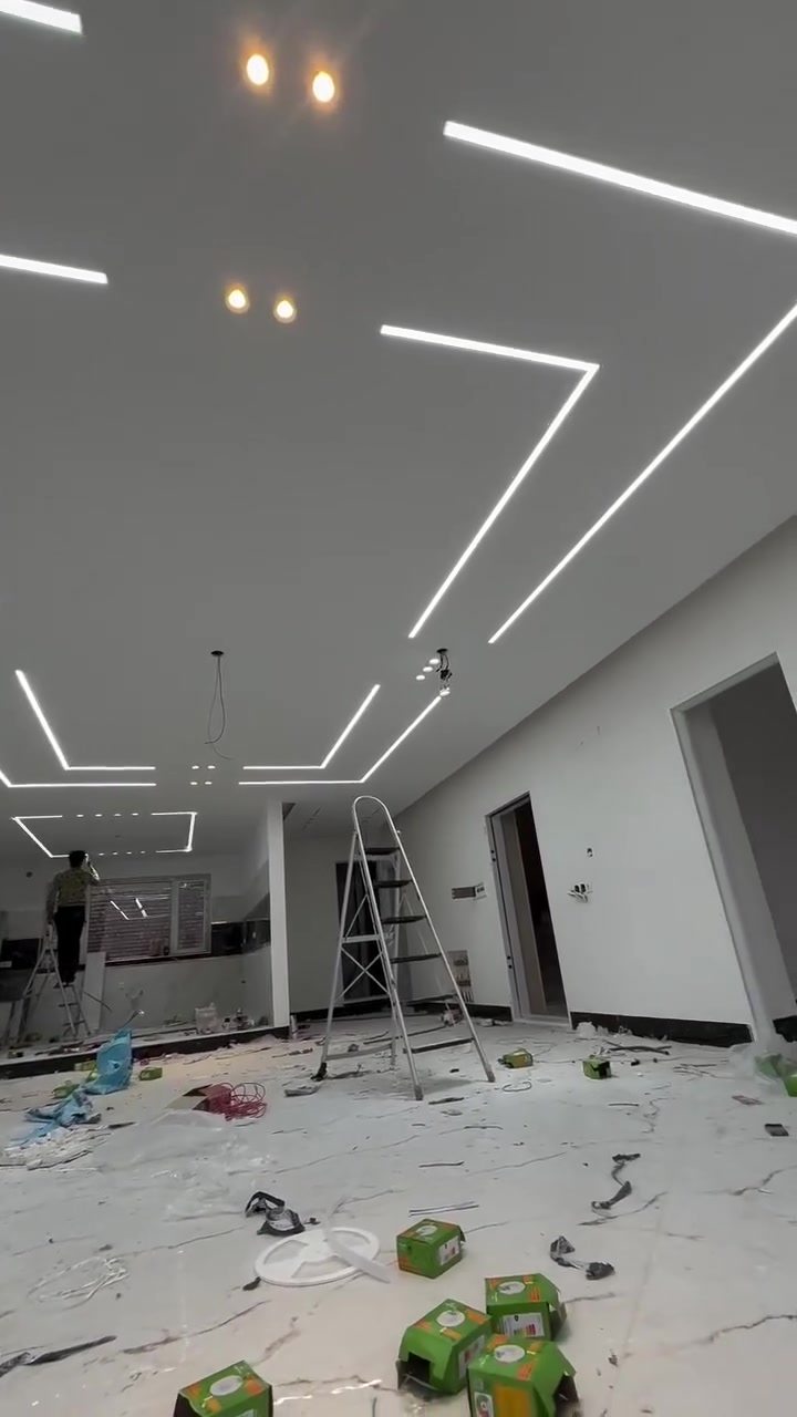 🔥 مو كل واجهة تُعتبر واجهة… بعض الواجهات تصنع هيبة المكان. 🔥
🏠 واجهة بيتك هي أول شيء يلفت نظر الناس…
🏢 وواجهة مشروعك هي أول رسالة توصل للزبون عن مستوى شغلك.
لهذا السبب، لا تختار الأرخص فقط…
اختار شخص يهتم بالتفاصيل وكأنه ينفذها لبيته.
نحن نعمل على تصميم وتنفيذ:
✨ واجهات الألمنيوم الحديثة
✨ واجهات الكلادينك
✨ الواجهات الزجاجية والزجاج المقسى
✨ الجبسن بورد والديكورات الداخلية
✨ ديكورات المطابخ
✨ التشطيبات واللمسات النهائية
🎯 شنو نقدم لك؟
مو مجرد تركيب مواد…
نبدأ وياك من فكرة التصميم، ونساعدك باختيار الخامة والتفاصيل المناسبة، ثم ننتقل إلى التنفيذ بدقة واهتمام حتى تكون النتيجة النهائية أنيقة، عملية، ومتناسقة مع المكان.
لأننا نؤمن أن:
الجودة مو بكثرة الكلام… الجودة تبين بعد ما يكتمل الشغل. 🤝
وما نريدك تتعامل ويانا لمرة واحدة فقط،
نريدك بعد ما تشوف النتيجة تقول:
"هذا الشخص أتعامل وياه مرة ثانية وأدل غيري عليه." ❤️
📸 عندك بيت، محل، شركة أو مشروع قيد الإنشاء؟
لا تحتار بين عشرات التصاميم والخامات…
أرسل لنا صورة المكان أو المخطط على الخاص،
وخلي نشوف شنو يناسبه من تصميم وخامة، ونساعدك توصل لأفضل نتيجة ممكنة.
📩 راسلنا الآن… وخطوتك الأولى تبدأ من رسالة.
واجهة تليق بمكانك… تنفيذ يليق بثقتك. ✨
التواصل واتساب او خاص 
***********
#واجهات_ألمنيوم #كلادينك #زجاج #زجاج_مقسى #جبسن_بورد #ديكورات #ديكور_مطابخ #واجهات_منازل #واجهات_محلات #تشطيبات #العراق
