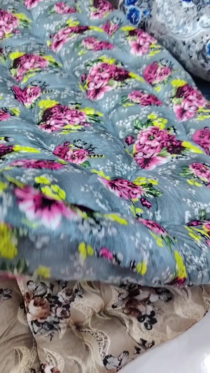 صباحكم عافية زبائنا الكرام
رجعنا وفرنا الكم جودليات ديباج طول مترين
وزن كيلوين  الوان تجنن 
للحجز ***********
#جودليات_ديباج_اصلي 
#الشعب_الصيني_ماله_حل😂😂
