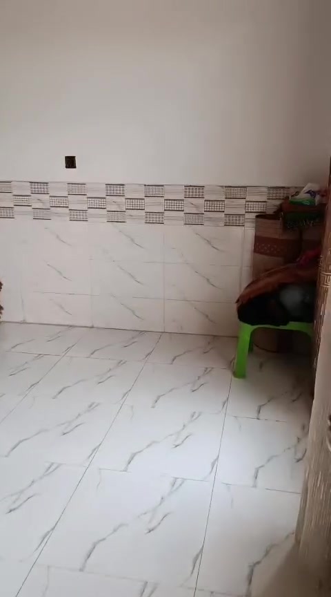 السلام عليكم بيت للبيع طابو زراعي
سند ٢٥ المكان كربلاء بالرشديه

مساحة البيت ٢٥٣ متر 

بيه مشتمل معزول من ضمن البيت 

سعر البيت ١١٥ مليون 

واي استفسار اتصلو على رقم صاحب البيت 

***********
