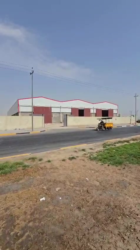 ٣ جملونات • سياج قابل للإزالة • يفتح للشارع