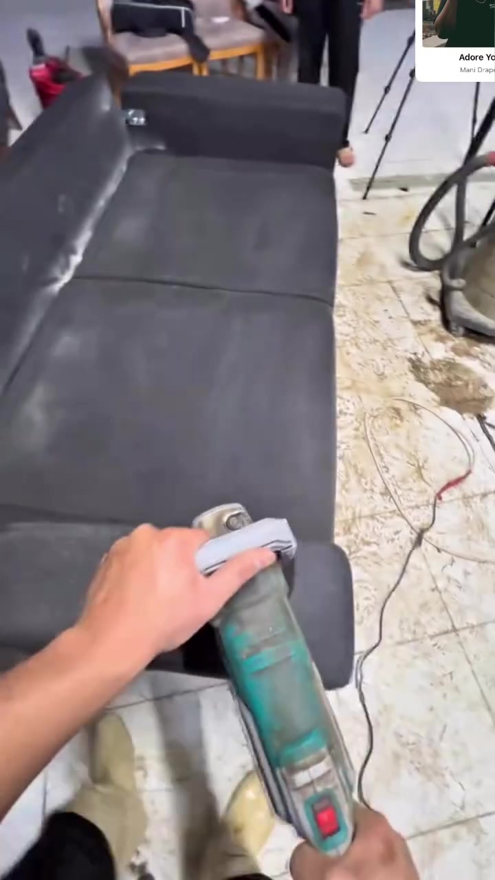 بيتك هو مملكتك.. ونحن نهتم بتفاصيله! 🏠❤️
كلنا نعرف إن الكنب والسجاد هم أكثر شي يتعرض للبقع والاستخدام اليومي. في "الدليمي"، مهمتنا نخفف عنك هذا العناء ونخلي بيتك يرجع يلمع من جديد. 💎
خدماتنا تغطي غسيل الكنب والسجاد والبردات، وبخدمة منزلية مريحة تصلك أينما كنت في الأنبار.
دائماً نستخدم مواد تحافظ على قماش الأثاث وتضمن لك أفضل نتيجة.
جاهزين لخدمتكم، تواصلوا معنا:
☎️ ***********6
"الدليمي للتنظيف المنزلي.. نظافة تليق بك"

