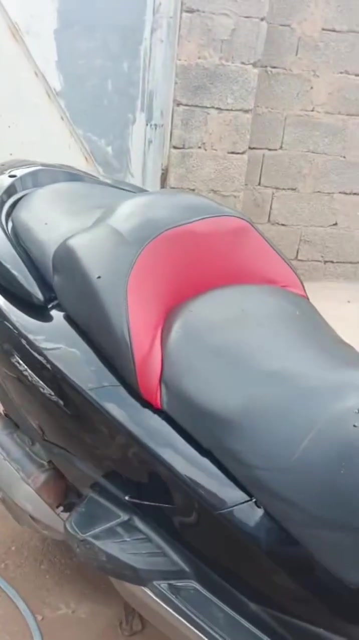 السلام عليكم صفر عشره تفصيخ كلشي موجود ماعدا المكينه والبصمه
العنوان الكوت يوجد توصيل 
***********
