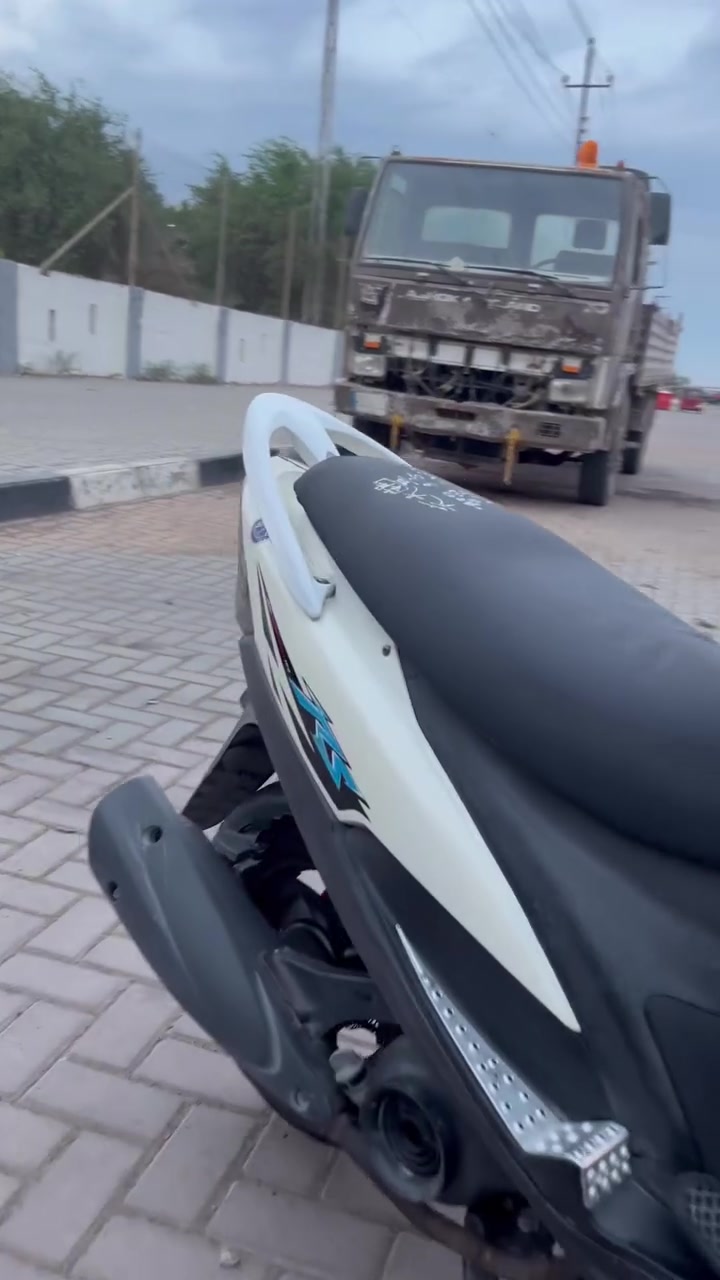 ماكس عدله كفاله
مكينه بلاديه ما مفتوحه🈯️تفحص وين ماتريد 

ملاح ختم واحد ويا المكينه✅

سلف كابريتر بلادي مصورهن🈯️

كهربائيات شغاله ✅

كفر تجاري القديم تعبان بدلته  بس نوعيه قويه ولون مميز ميكنه مكفوله صوت ناعم  شلعه ومعدل 

نقص فقط دسكات بريك امامي ‼️‼️

الي يدور نطايح وراكض لايجي 

دراجه كفاله من عدى كفرات 

مكاني كربلاء شارع الحولي قرب المعارض الجديده 

سعر 875وبيه مجال قليل شراي تشلع عيوني 

استفسار خاص او واتساب 

***********

