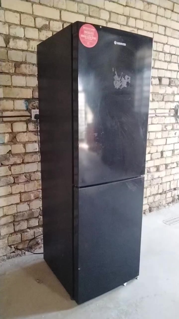 ثلاجه ام البابين
الفوك ثلاجه والجوه مجمده 
ماركه HOOVER 
صناعه امريكيه 
بلاد الماطور وحتى الغاز على وضع الشركة 
سعره 225
مع ضمان عند البيع 
مكاني مدينه الصدر حي طارق 
***********
