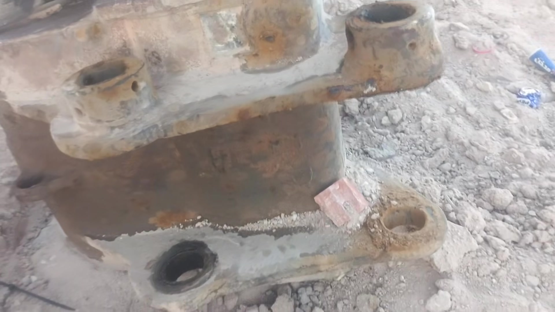 السلام عليكم إخواني
للبيع كيلة حفار نظيفة وجاهزة ومثل ما موضح بالصورة ..الحجم 80

​الموقع: البصرة

​للتواصل والاستفسار:***********
