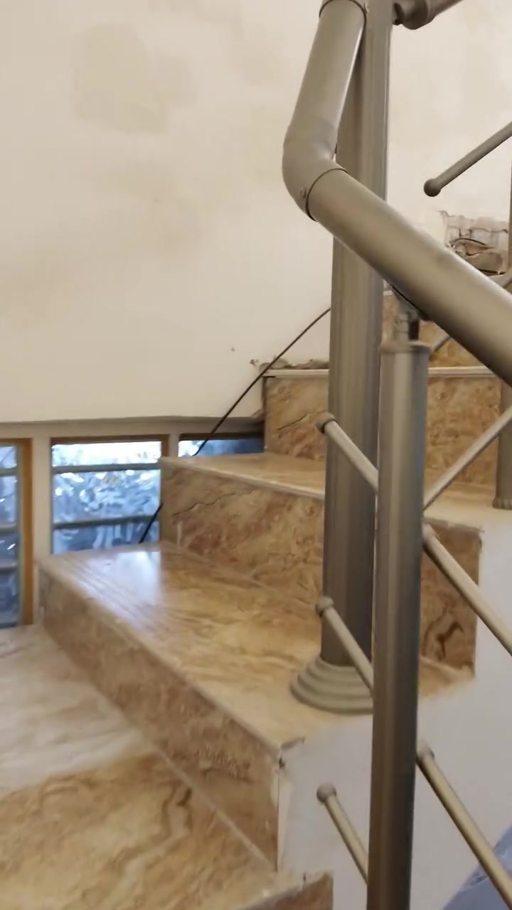 🏠 بيت للإيجار في منطقة التاجي
مساحة الأرض: 300 
مساحة البناء: 120 
البيت طابقين
متوفر كهرباء
متوفر ماء

للاستفسار، مراسلة خاص ***********
