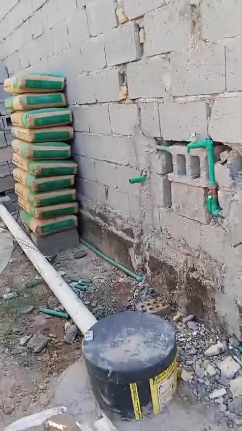 هيكل كامل سند 25 مأسس ماي كهرباء مجاري على شارع بغداد يم عامود 129 لبيت جوة عن لشارع مساحه 130متر لبيع 40قفل لشراي يتفضل ***********هذا رقمي
