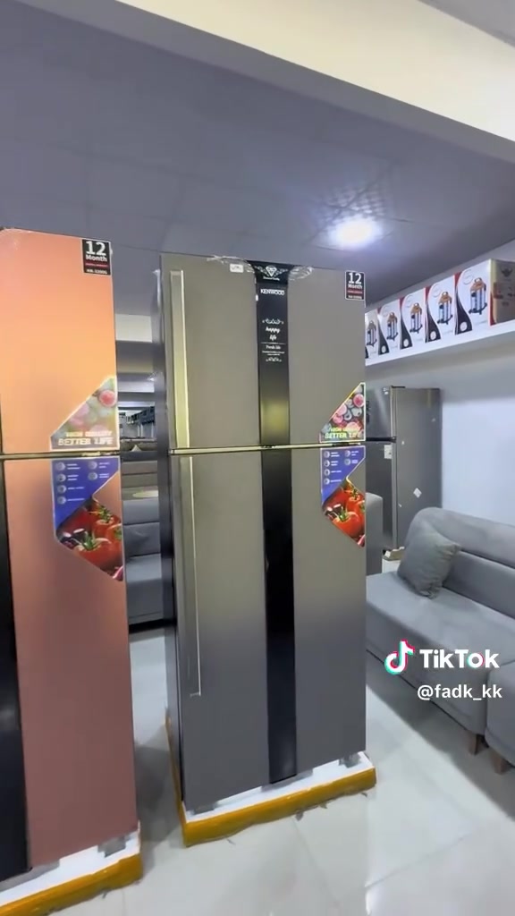 ثلاجات بكافه الاحجام والشركات .
ألبيع بلنقد بأسعار الجملة وبالتقسيط بدون حجز الماستر كارد.

ثلاجه كينود 32قدم.

#القسط_الشهري ❣️٦٨ ألف❣️.

ضمان لمده سنه 

جهاز حمايه داخلي 

توصيل مجاني 

جام سلايد 

متوفر كافه الشركات والأحجام ط.

متوفر بكل الألوان. سلفر/رصاصي/أبيض/بيجي/اسود.

🌍🌍الديوانيه 

شارع المطاط بدايه حولي الخصيمه.
او ، حولي الخصيمه شارع حيدر حجي هندي 
(نهايه شارع التربيه الجديدة).

***********
***********
***********
