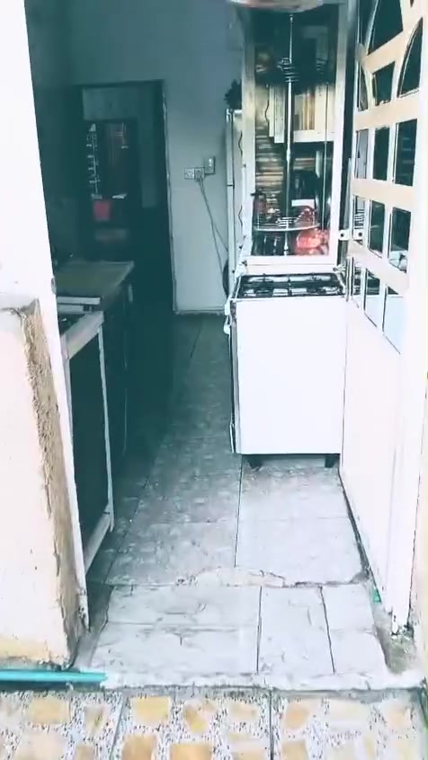 السلام عليكم
بيت في منطقه الزعفرانيه ١٢٥ متر طابق واحد 
خلف سوك الهوه طابو صرف 
التصال ***********
