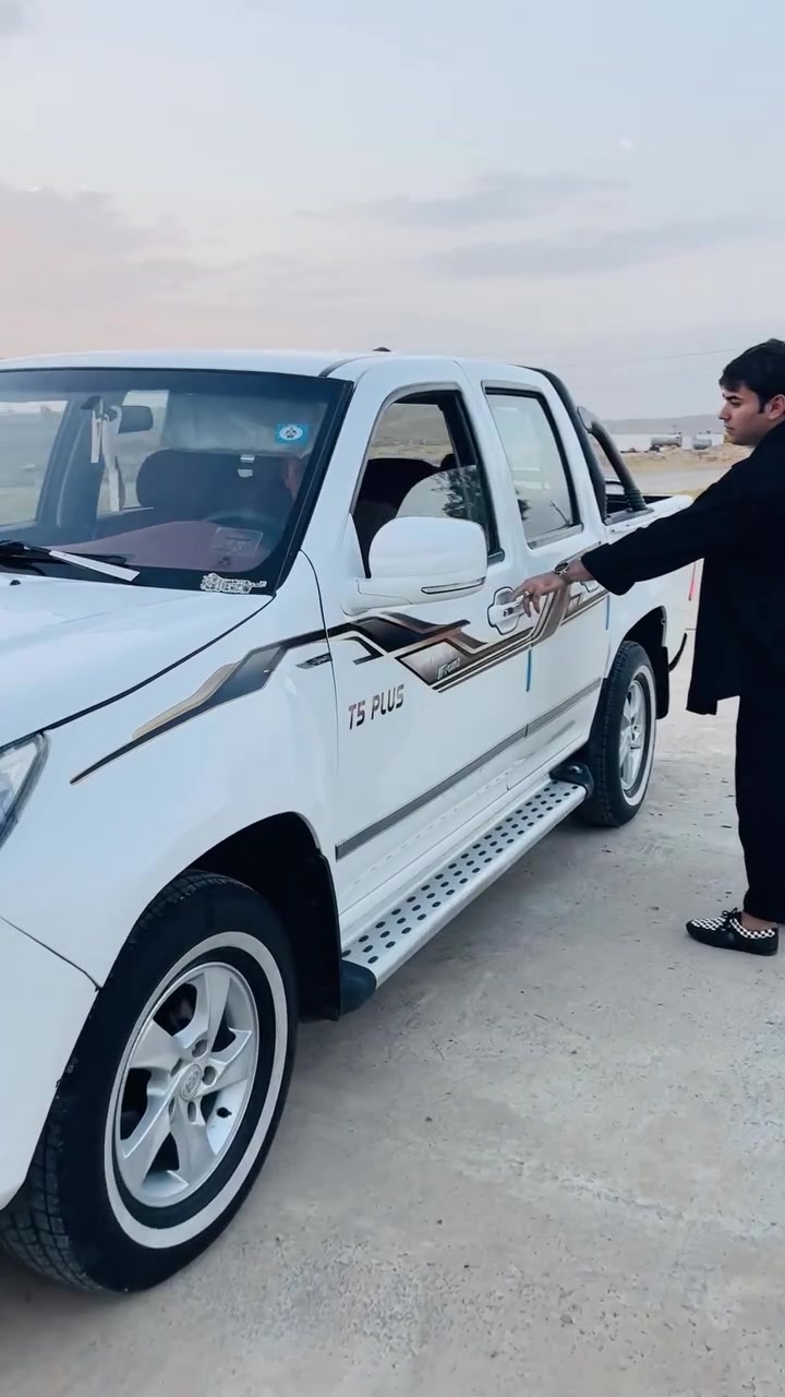 شاحنة • معلومات ناقصة