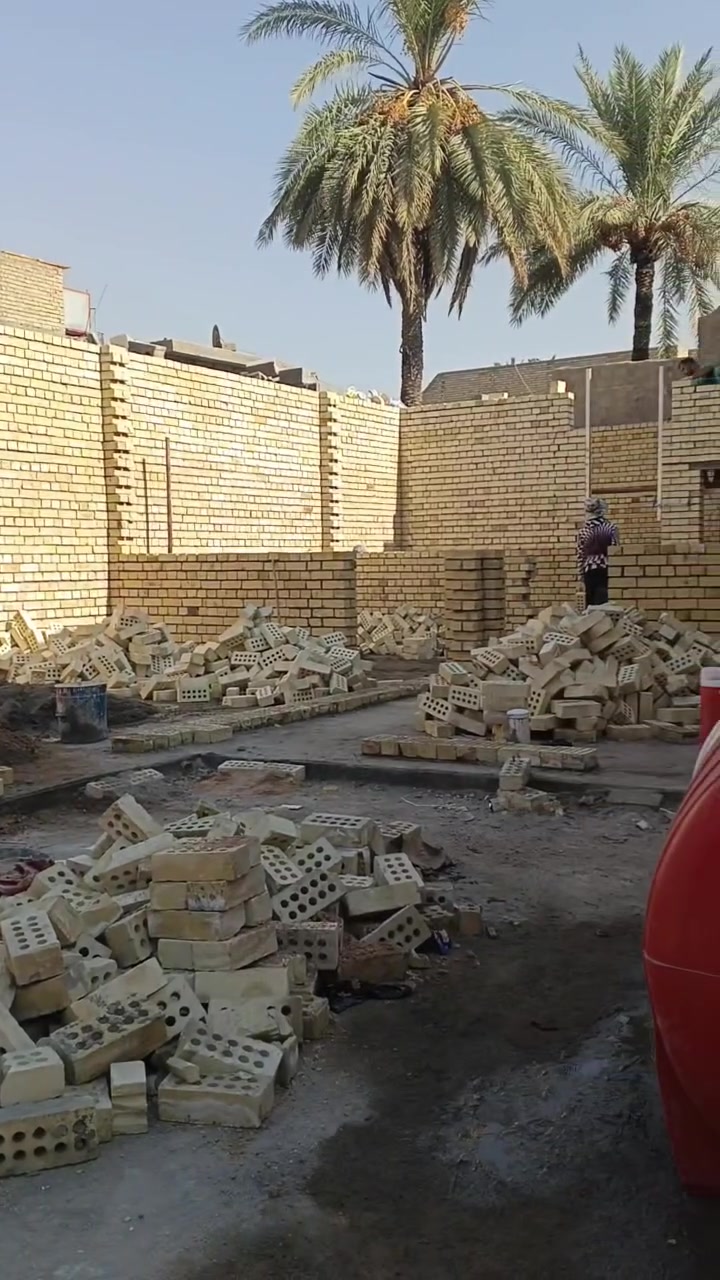 سلام عليكم خلفه بناء متفرق حالين يشتغل داخل مناطق بغداد  يحب يتصل ***********
