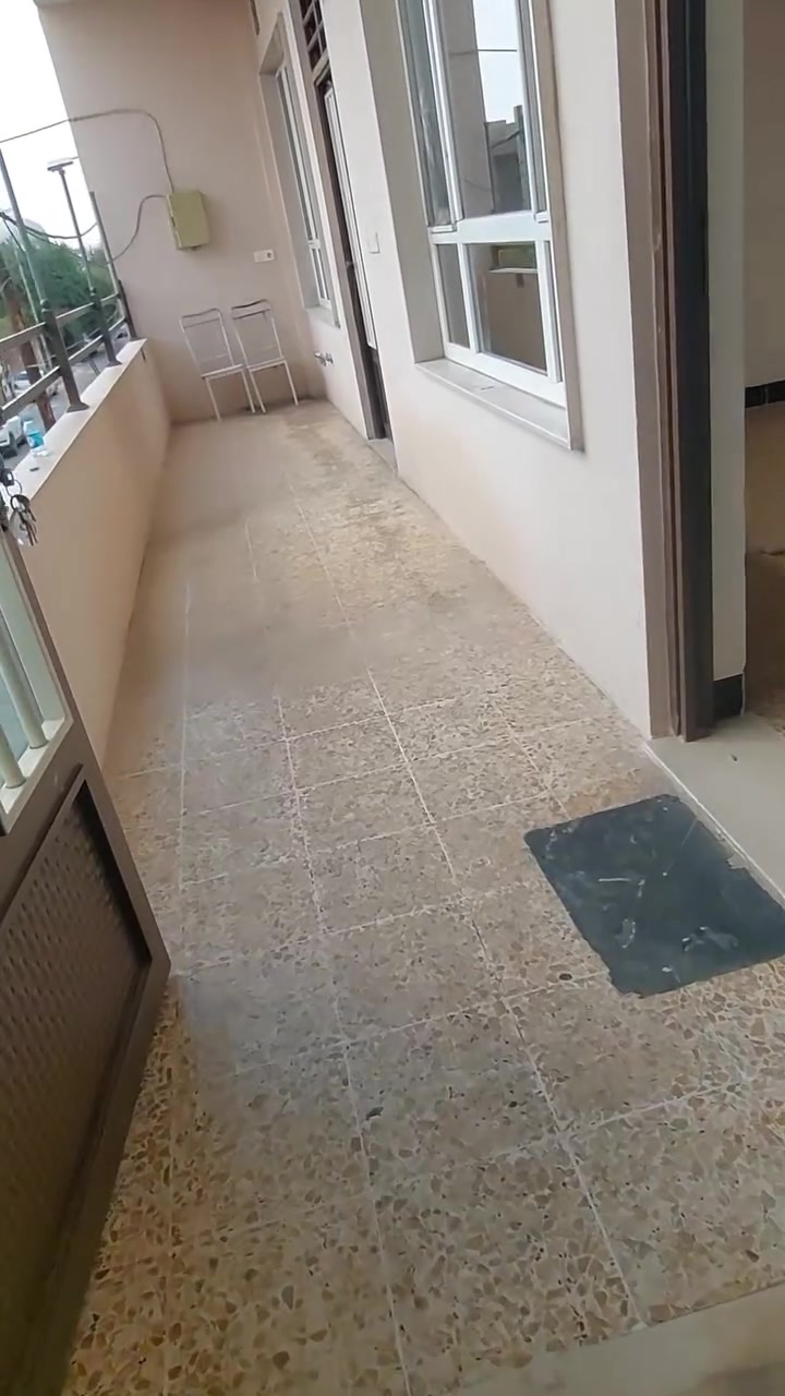 شقة للايجار حي الأندلس للسكن العائلي السعر ٤٠٠الف مكتب ركن الأندلس للعقار ***********
