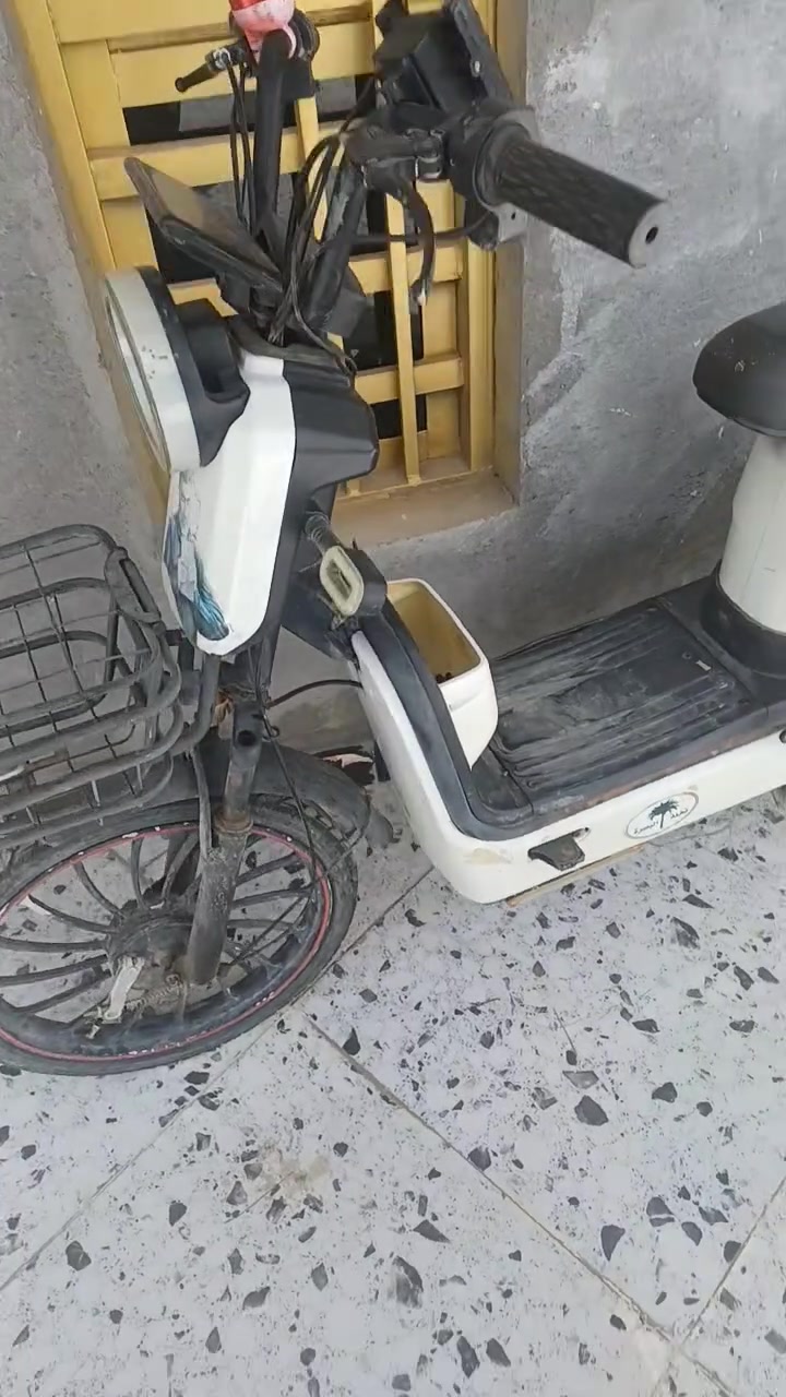دراجه شحن للبيع $125وبي مجال ***********
