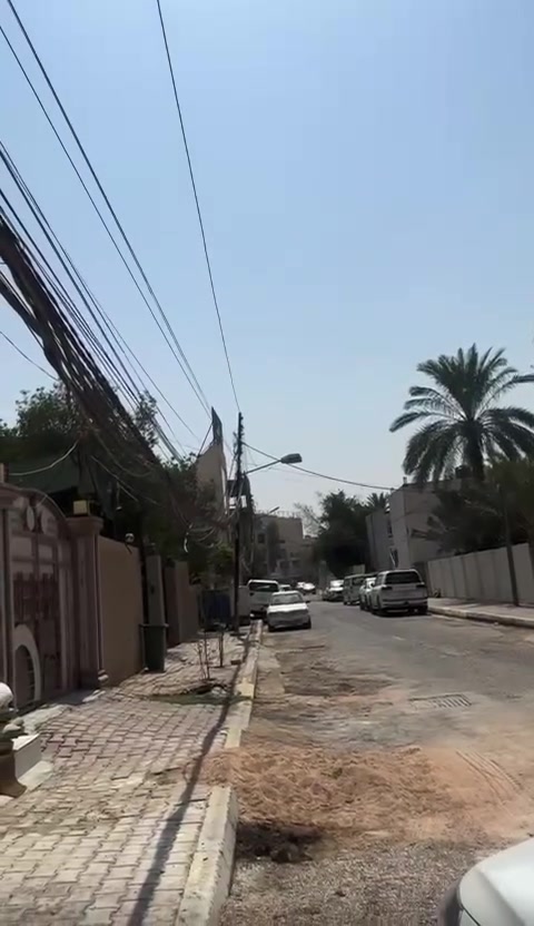 👑✨ إعلان رقم 891 | قطعة سكنية استثنائية في موقع راقٍ ✨👑

🏡 لأصحاب الذوق الرفيع والباحثين عن الموقع المميز…

تعلن شركة الظلال العقارية والمجمعات السكنية عن توفر قطعة أرض سكنية مميزة جداً في أحد أجمل وأهم المواقع السكنية في كربلاء المقدسة، بموقع حيوي وراقي في:

📍 حي الحسين – قرب شارع المشجر

💎 تفاصيل العقار:
🔹 المساحة: 195 م²
🔹 الواجهة: 7 متر
🔹 سند مستقل ومفرز بالكامل
🔹 موقع سكني مميز وقابل للاستثمار
🔹 متاح للبيع أو الاستبدال

⭐ عقار بمواصفات واضحة… وسند مستقل… وموقع يصنع الفارق.

📞 للاستفسار والمعاينة:
***********
***********
***********

📍 زورونا في مقر الشركة:
كربلاء المقدسة – حي الحسين – شارع المصلحة

🔥 لـمعرفة السعر والتفاصيل… علّق برقم (1)

🏆 الظلال العقارية
عنوان الفخامة والثقة والفرص العقارية المميزة
