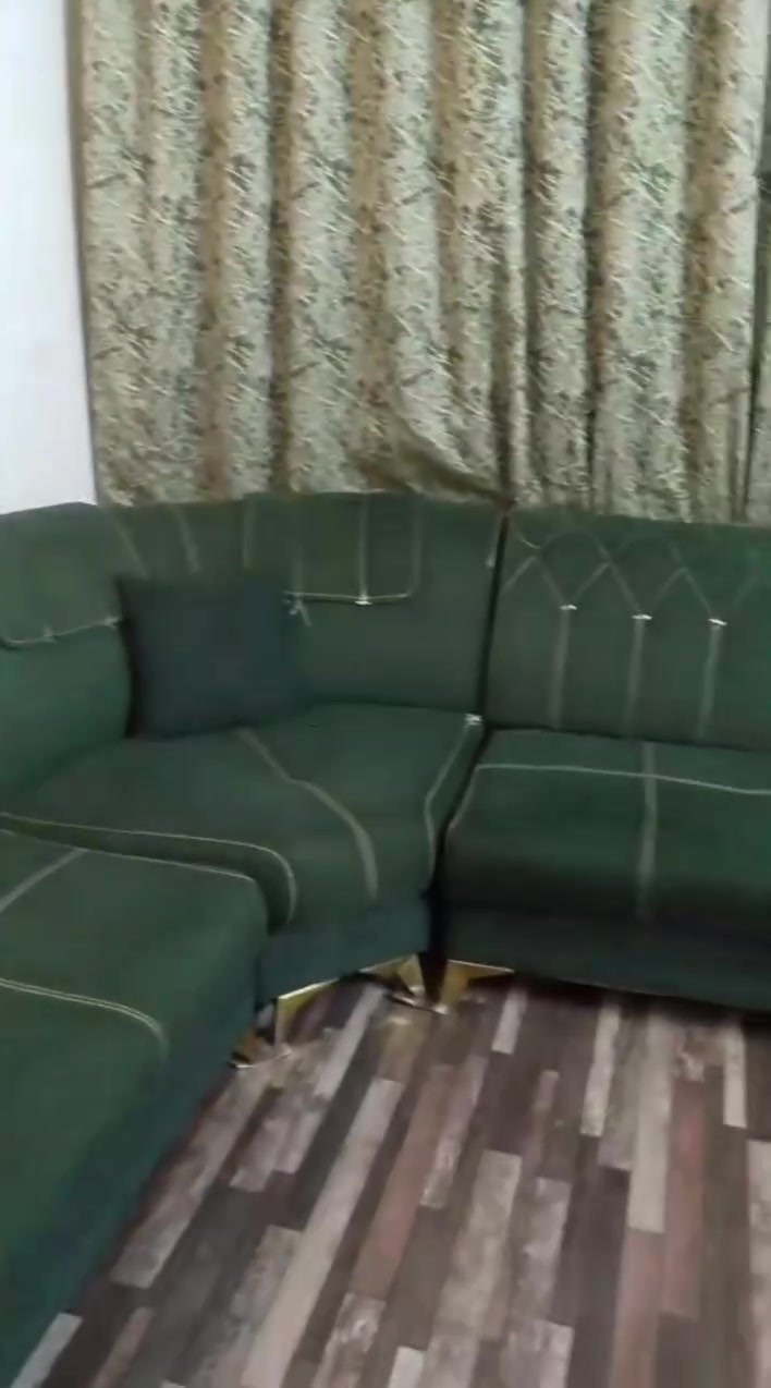 كنب تركي • نضيف • ضربه صغيرة