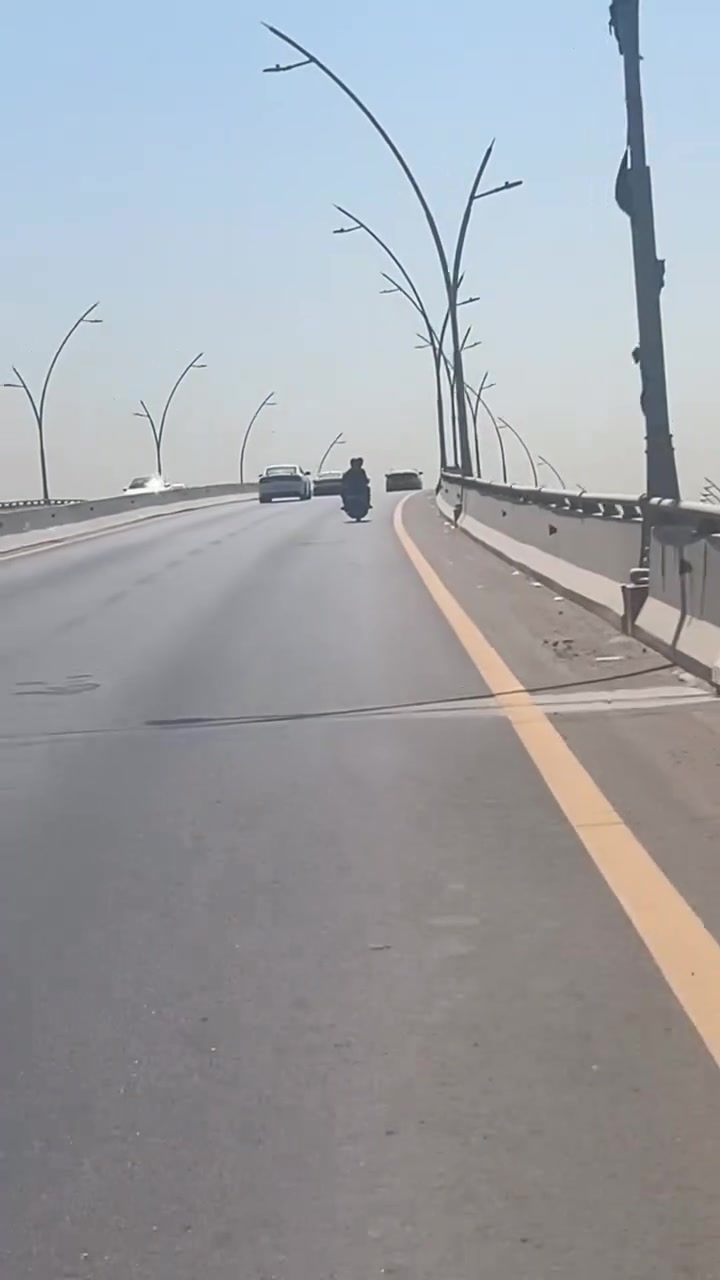 دراجه اكززZحديث
ماشيه43 
نضام ايكو يعني انسى صرف البانزين 
ًالدراجه بيها معدل يشك الكاع والفديو موجود 
بيها فيت بم جديد 
بيها باتري جديد 
مكينه ناعمه كلش 
السعر 1100بيها مجال 
***********واتساب موجود
