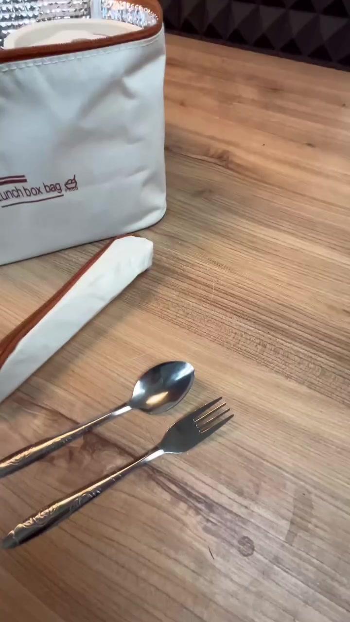 اهلا وسهلا ذبائن الكرام لدينى منتج حلو اليوم طقم لانج بوكس 
بكمية محدودة راح تحتاجة تاخذ غداك وياك لدوام وراح يضل ساخن علية خصم 10/100 متوفر توصيل ايضا لجميع المحافضات سارع للحجز على الرقم ***********
