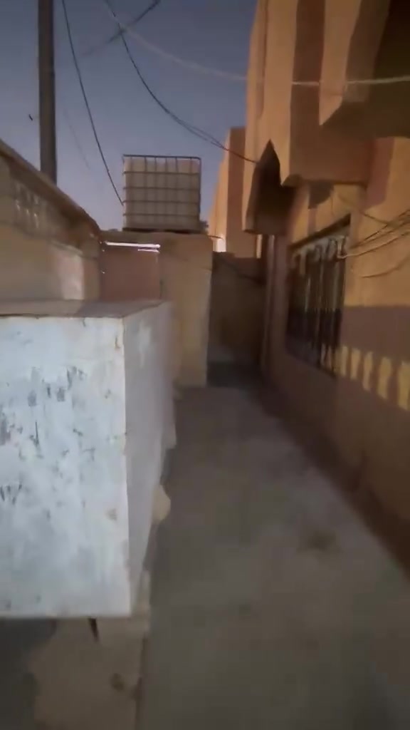 سلام عليكم بيت للبيع بل ميثاق قريب ع شارع الزيتون مقابيل ساحه بيت طابو مساحه 250 للتواصل ***********
