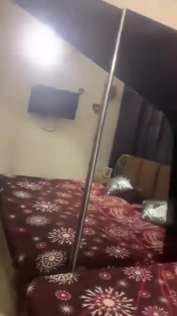 سلام عليكم
غرفه أخشاب نضيفه 
متكونه 4 قطع
كنتور بوب سلايت 
سعر. 250 وبي مجال
 عنوان. بغداد الدورة حي الصحه
الاستفسار:على *********** فقط
غير متواجد ع الفيس
