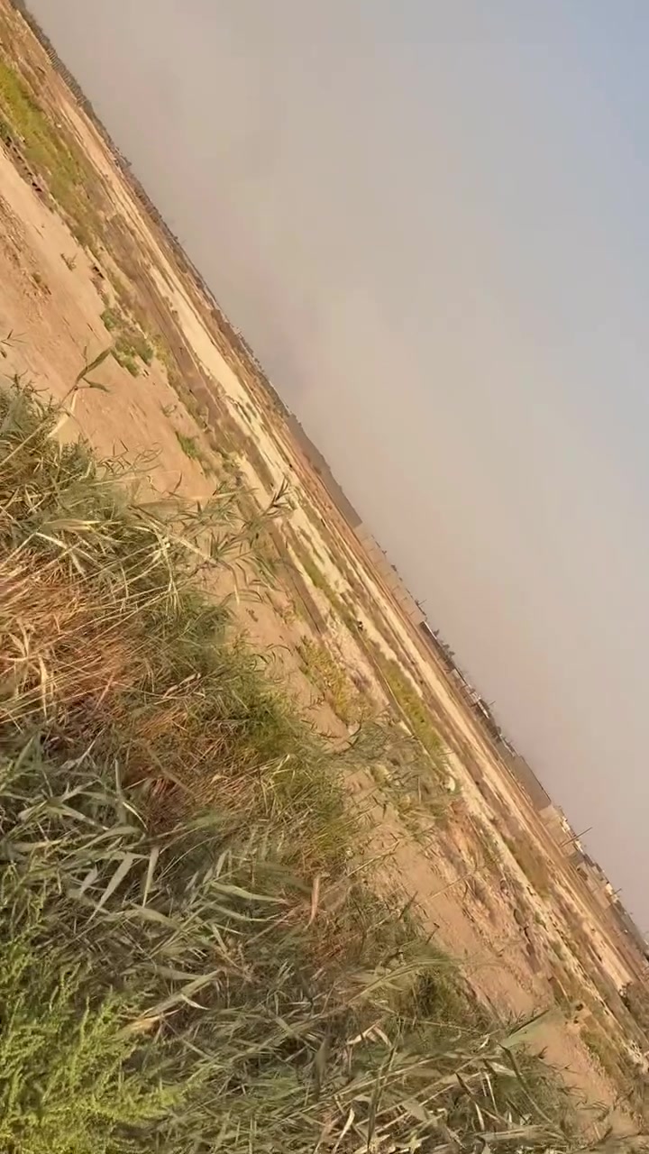 جمعه مباركه دونم  ركن زراعي البيع الواجهه ٣٢ نزال ١٠٠محدد بلوكًيتوفر مي مجاري كهرباء تبليط يبعد عنه ١٠٠متر تتوفر دوانم وقطع راضي مخدومه كافه المسحات وبسعار مناسبه سعر دونم )ب٦٠)وبي مجال العنوان الحميديه قرب ملعب علي مردونه مجاور أراضي علي اسمر  *********** مكتب دلاليه الكوثر العقار
