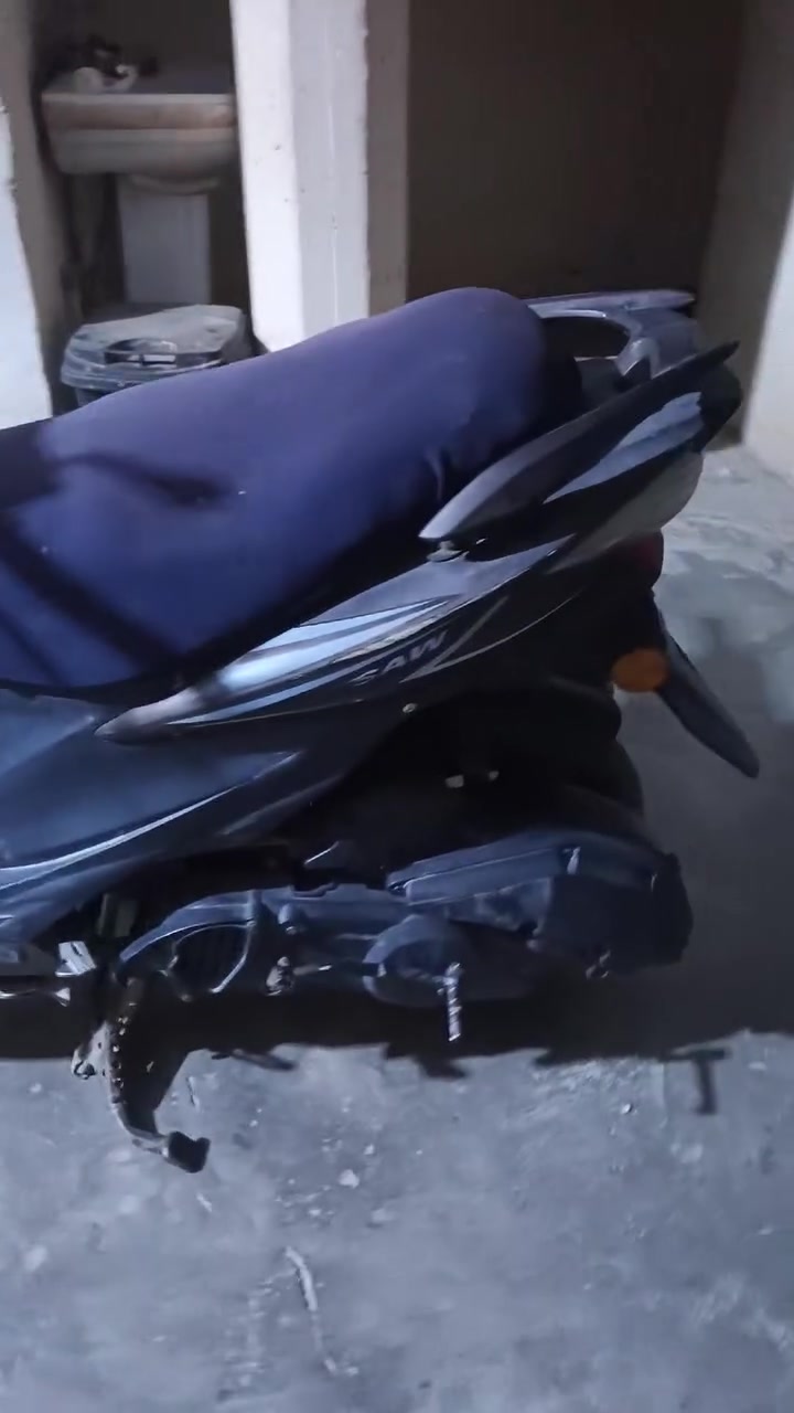 سلام عليكم ورحمه الله ماكس عدله لون جوزي للبيع سعر دراجه275وبيها مجال قليل  وذا عدك دراجه مرتبه نراوس مكاني ديالى شهربان رقم الهاتف***********
