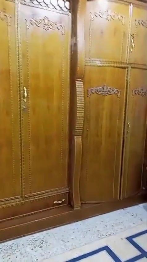 السلام عليكم 
غرفه أخشاب جديده تسگام  السعر 750 وبيهه مجال 
***********
