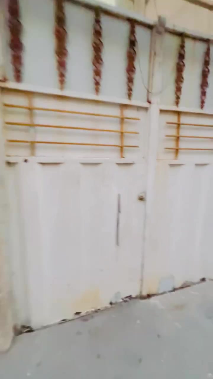 السلام عيكم بيت للبيع في المدينه الصدر قطاع ٩
المساحه:١٤٤
ثلاث طوابق
خمس غرف
للأستفسار ***********

