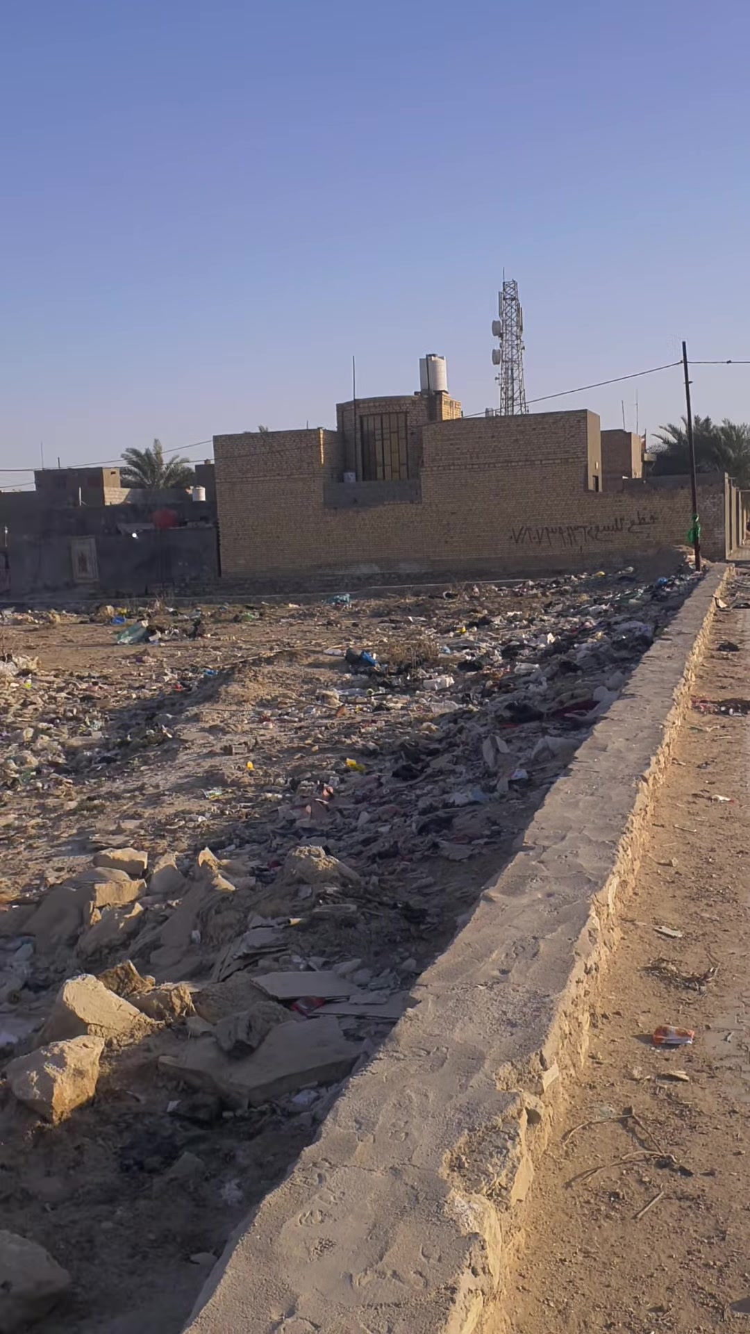 قطع اراضي زراعية  للبيع منطقة سيد  جبار  شارع  ٢٠م رئيسي وفرعيات  شارع  المركز  الصحي  مساحات  موقع  مميز  اقرار

200 م

***********
***********

@أبرز المعجبين 
مكتب السلام للعقارات 

#alsalam #office #Real__estate

_____________
___
