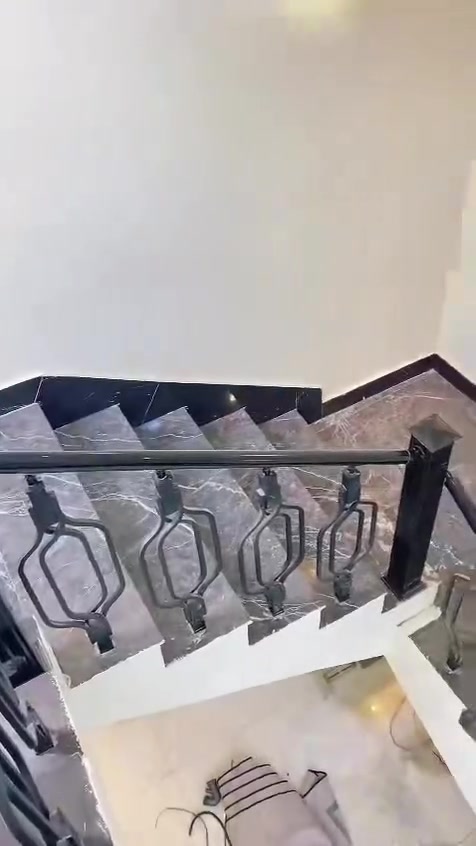 🔥 تريد محجر يلفت النظر من أول ما يدخل الضيف؟

شوف هالفخامة 👌
محجر ألمنيوم بالكامل + دنكة كرستال بتصميم أنيق وتنفيذ مرتب، حتى تكون كل تفصيلة بمكانها.

✨ شغل نظيف
✨ تصميم راقي
✨ تنفيذ دقيق

📍 الناصرية
📲 للحجز والاستفسار عبر الواتساب:

***********

https://wa.me/9647826683490

مجموعة الماس للألمنيوم
