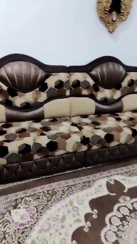 ديوان ١١ متر مستعمل ٥ أشهر فقط جديد للبيع للاستفسار الاتصال ***********
