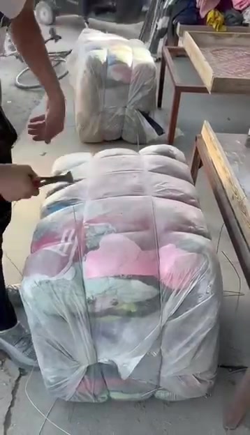 ملابس اطفال سعر القطعه ب ربع دينار العنوان بابل الإسكندرية شارع المعمل مجاور مصرف الرافدين اسم محل احمد باله وقت دوام من ساعه 3 عصر الي 12 بليل
