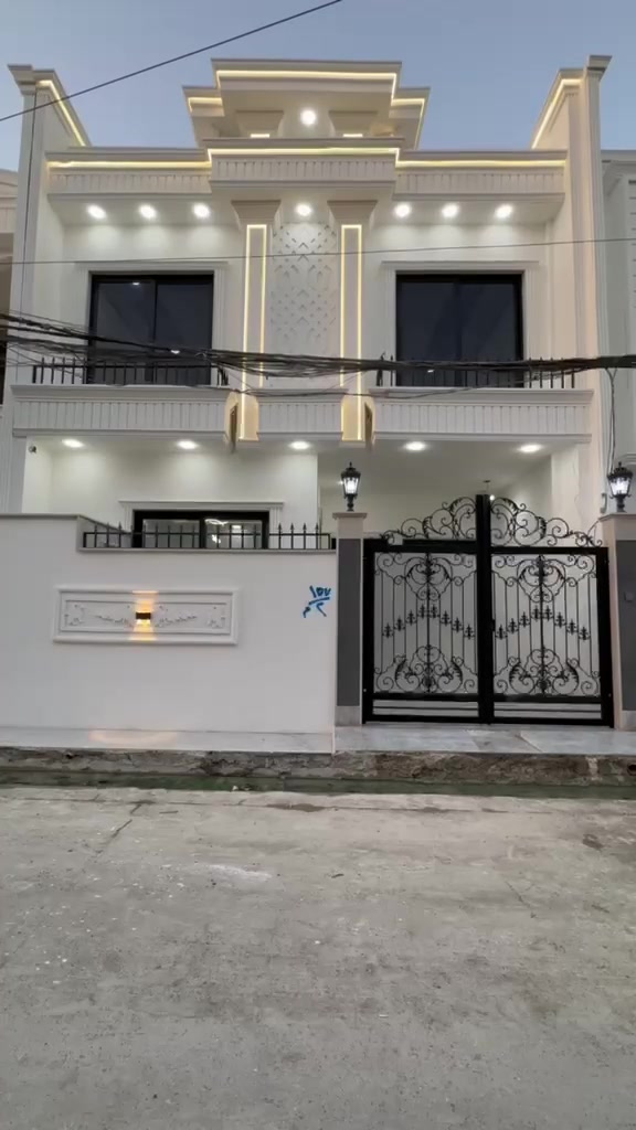 � دار زيرو للبيع – تسليم فوري 🔑

📍 حي الملايين الأولى – قرب معمل الأخشاب
📐 المساحة: 155 متر
🏢 طابقين | 🛏️ 5 غرف نوم
✨ بناء جديد وتسليم فوري

📞 ***********
📞 ***********
