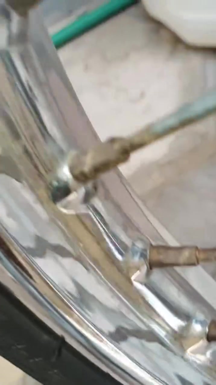 ل سلام عليكم اربعه كير حربي كلك كلك مكفول من سرقه بدون مكينه دراجه شوفت عينك ونضافتها فول وهاي كاتلها تراب من تنغسل تطلع احله كامله جيب مكينه وشد غراض دراجه كله جديد سعر  ، 300بيها مجال كربلاء حي نصر رقمي***********

