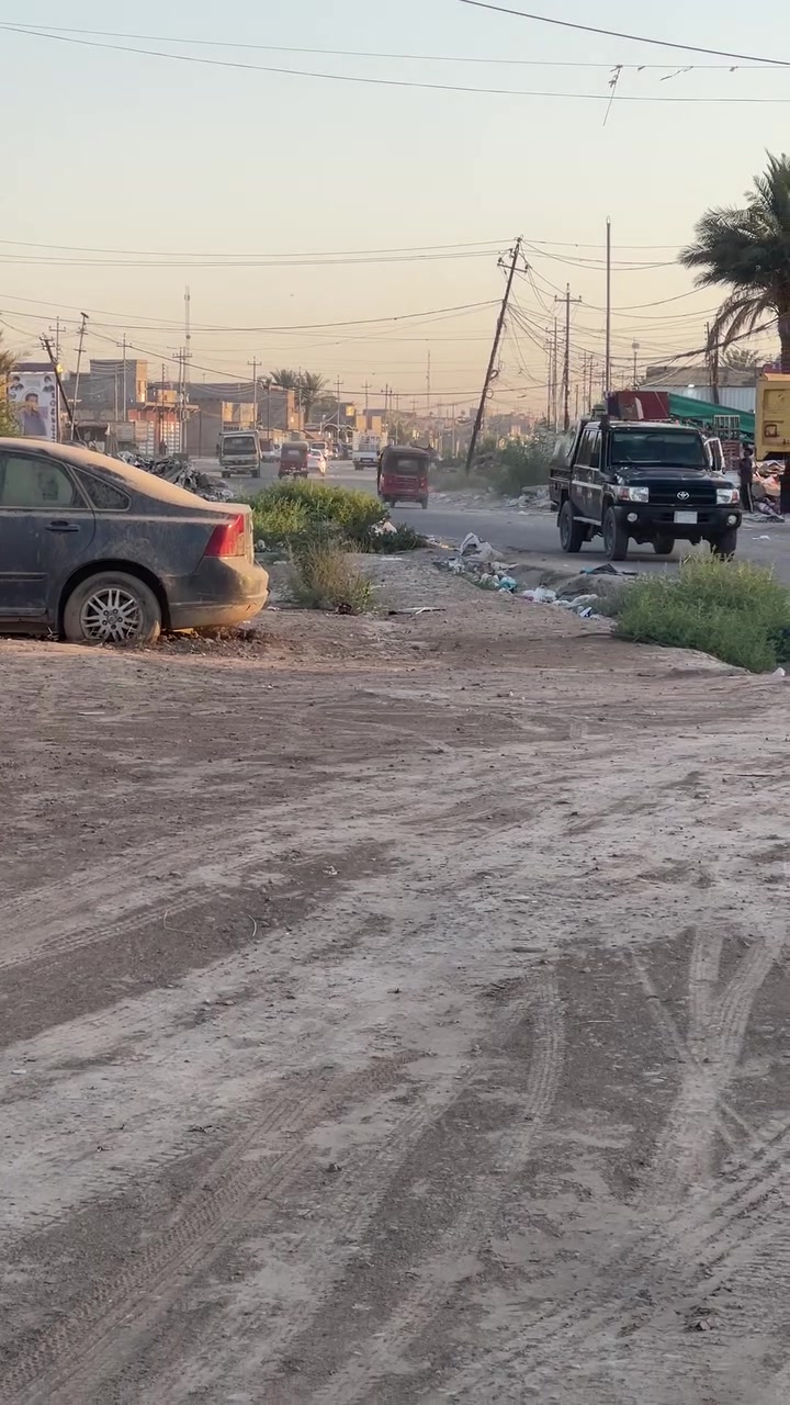 السلام عليكم 
قطعة ارض للبيع 400 متر الواجهة 20 النزال 20
عقد زراعي مكاتبة مع صاحب الارض مباشر
بيهة ماء كهرباء مجاري والشارع جاي يشتغلون بي 
سعر ال400 متر  26 
ترهم 200 متر السعر 13  
***********
