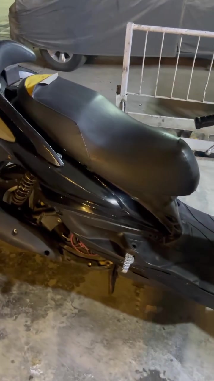 سلام عليكم
سكنس فحل ياباني 
قبق نفخ ستان حساس
طلاعات
بيها تزويداات بسيطة تخم كلج رياضي
صدر خلفي رياضي
قبق رقم شاصي رياضي
قبق فلاوين رياضي
قطرة رياضي
العنوان بغداد لشعب حي التجار
لسعر 650
الرقم***********
بي واتساب
