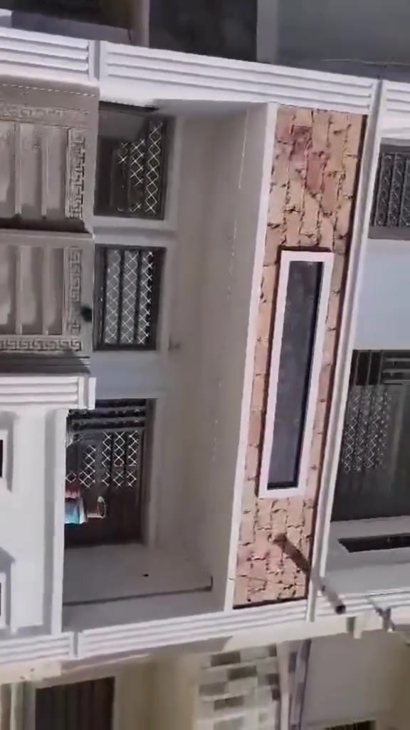السلام عليكم ورحمة الله وبركاته 
🏠دار للبيع مساحة 100م واجه 5ونص طابقين 
طابق الارضي يحتوي على غرفة نوم +🛀حمام + ترك+مطبخ+استقبال . 
الطابق الثاني يحتوي على غرفة نوم +🛀حمام + سطح خلفي 
عرض الشارع 13متر تبليط ماء كهرباء 
ماء على مدار الساعة ماء إساله
البيت الان كامل من كل شي من الاثاث من كل شي جاهز 
موقع الدار بغداد نهاية الشرطة الخامسة الري/ قرب جامع الملك القدوس 
سند 25 طابو زراعي 
اني صاحب الدار وليس دلال 
سعر الدار: 88 مليون وبي مجال بسيط 
رقم الهاتف: ***********
