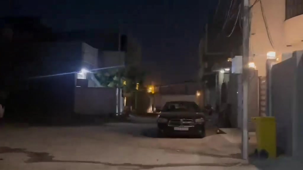 بيت بزوير قرب مشروع المي الثاني
مساحه ١٢٠

طابقين اربع غرف نوم 

عرض الشارع ٨م 

السعر ٩٥بي مجال بسطي 

***********
