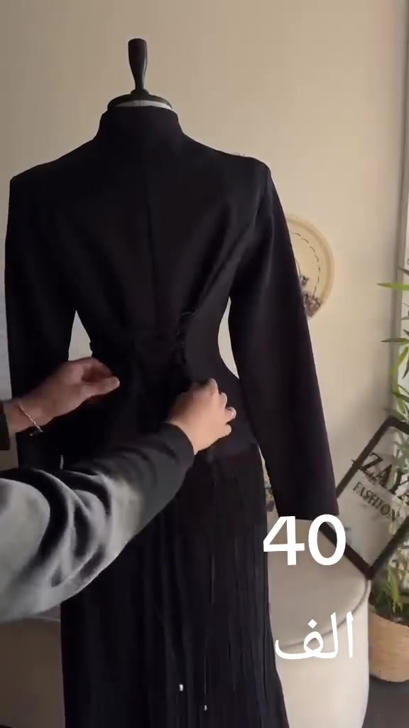 طقمم قطعتين الايطالي تصميم راقٍ يواكب
 أحدث صيحات الموضة ✨
🤍 خامة دابل
 عالية الجودة، مريح وأنيق بإطلالة ناعمة. 
📏 القياسات المتوفرة: 38 | 40 | 42 | 44 | 46 | 48 🎨 
 السعر: 40 ألف دينار
📦 توصيل إلى جميع محافظات العراق. 
📩 للحجز والاستفسار مراسلة الصفحة 
او واتساب *********** 
✨ سارعوا بالحجز قبل نفاد الكمية.
#ازياء #تصويري📷 #اناقة #اكسبلور_فولو #اكسبلور
